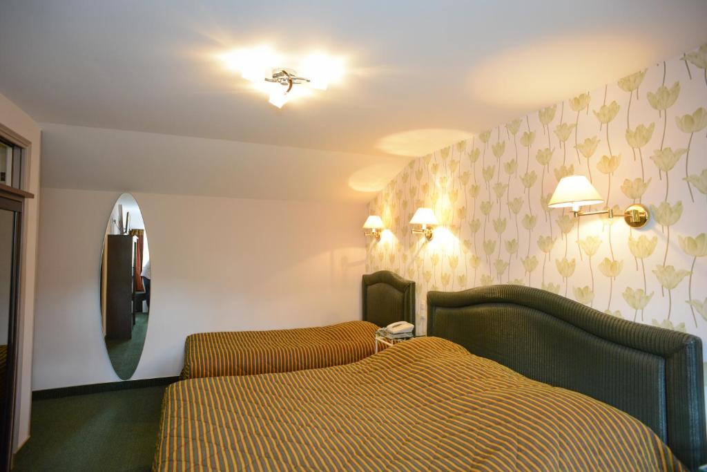Hotel De La Croix D'Or อาวร็องช์ ห้อง รูปภาพ