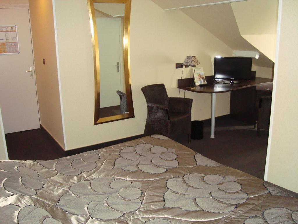 Hotel De La Croix D'Or อาวร็องช์ ห้อง รูปภาพ
