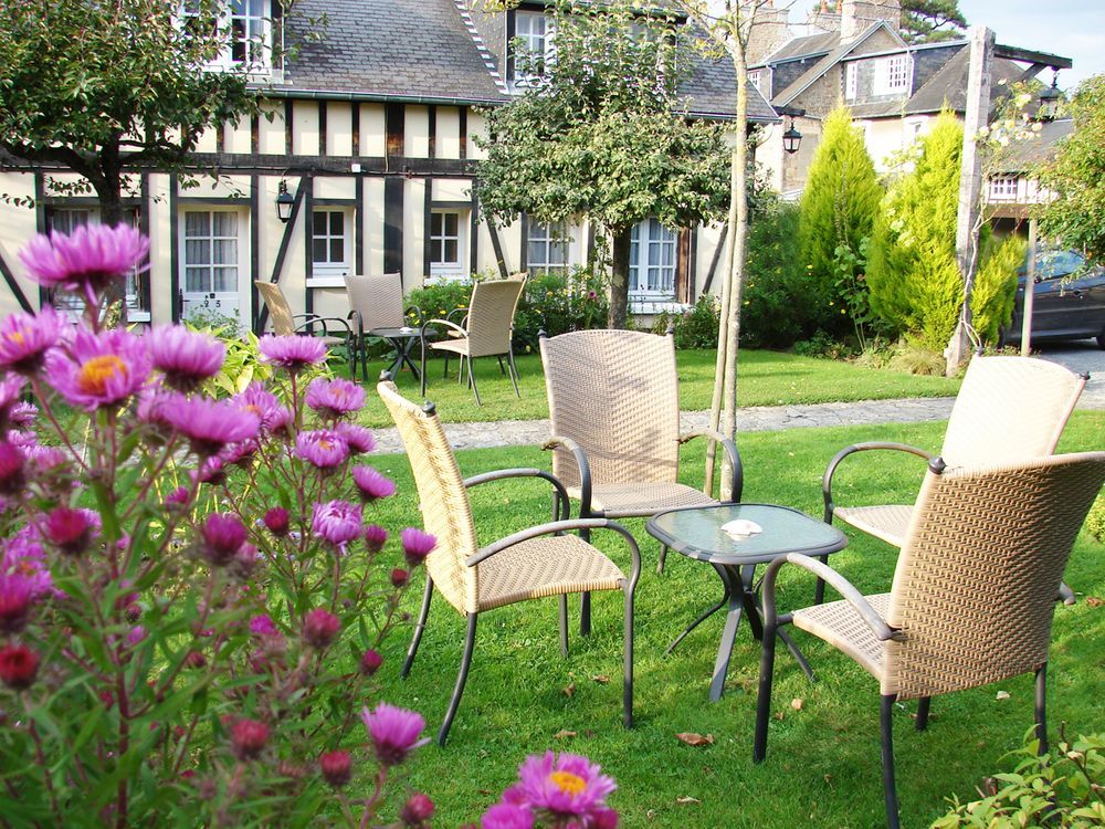 Hotel De La Croix D'Or อาวร็องช์ ภายนอก รูปภาพ