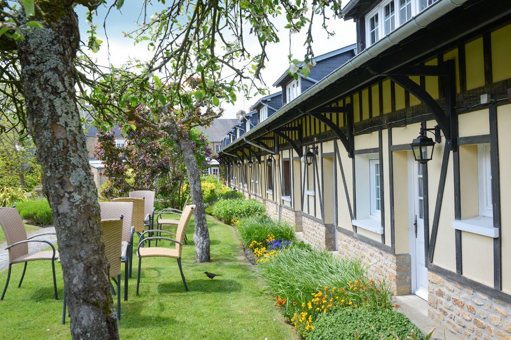 Hotel De La Croix D'Or อาวร็องช์ ภายนอก รูปภาพ
